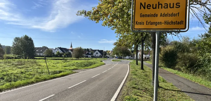 Bild vom Ortseingangsschild von Neuhaus